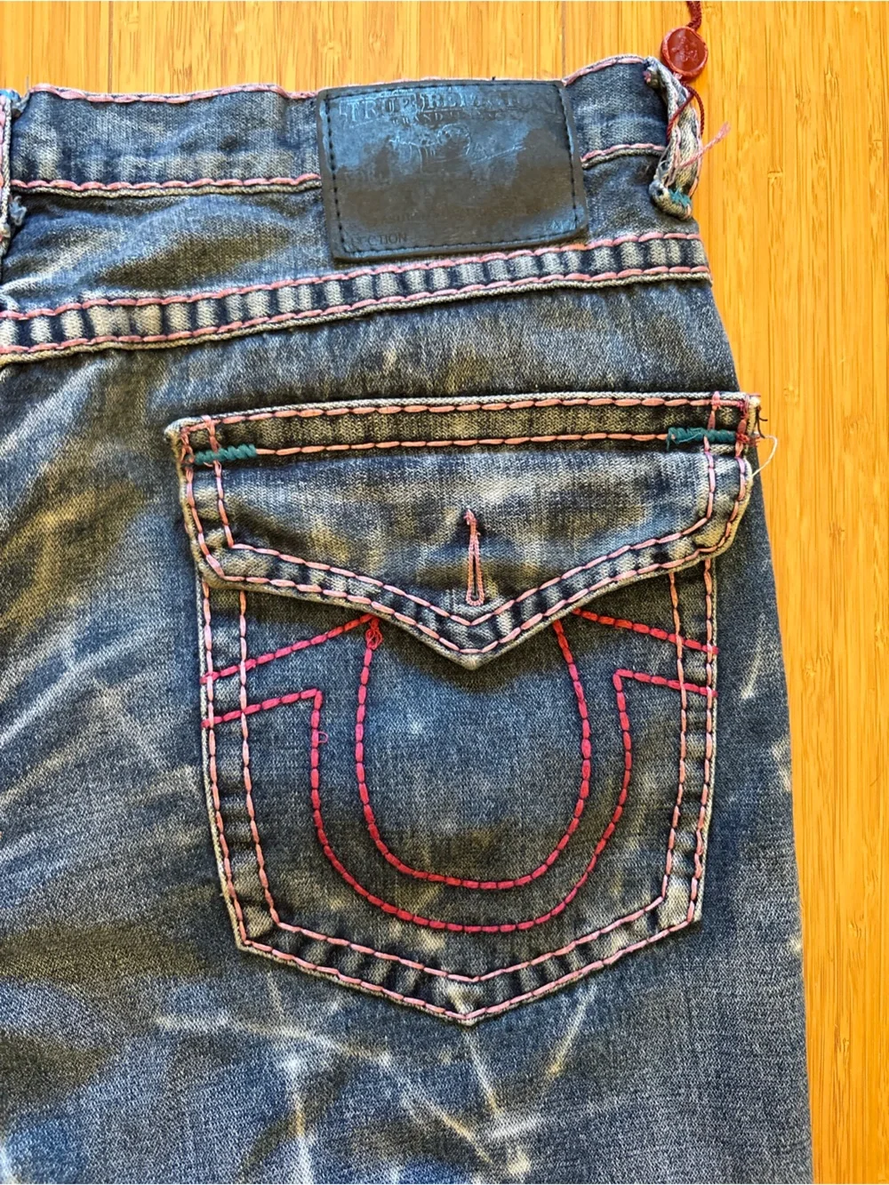True Religion Men’s Denim Shorts Size 36 Distressed Ripped Pink Stitch Horseshoe